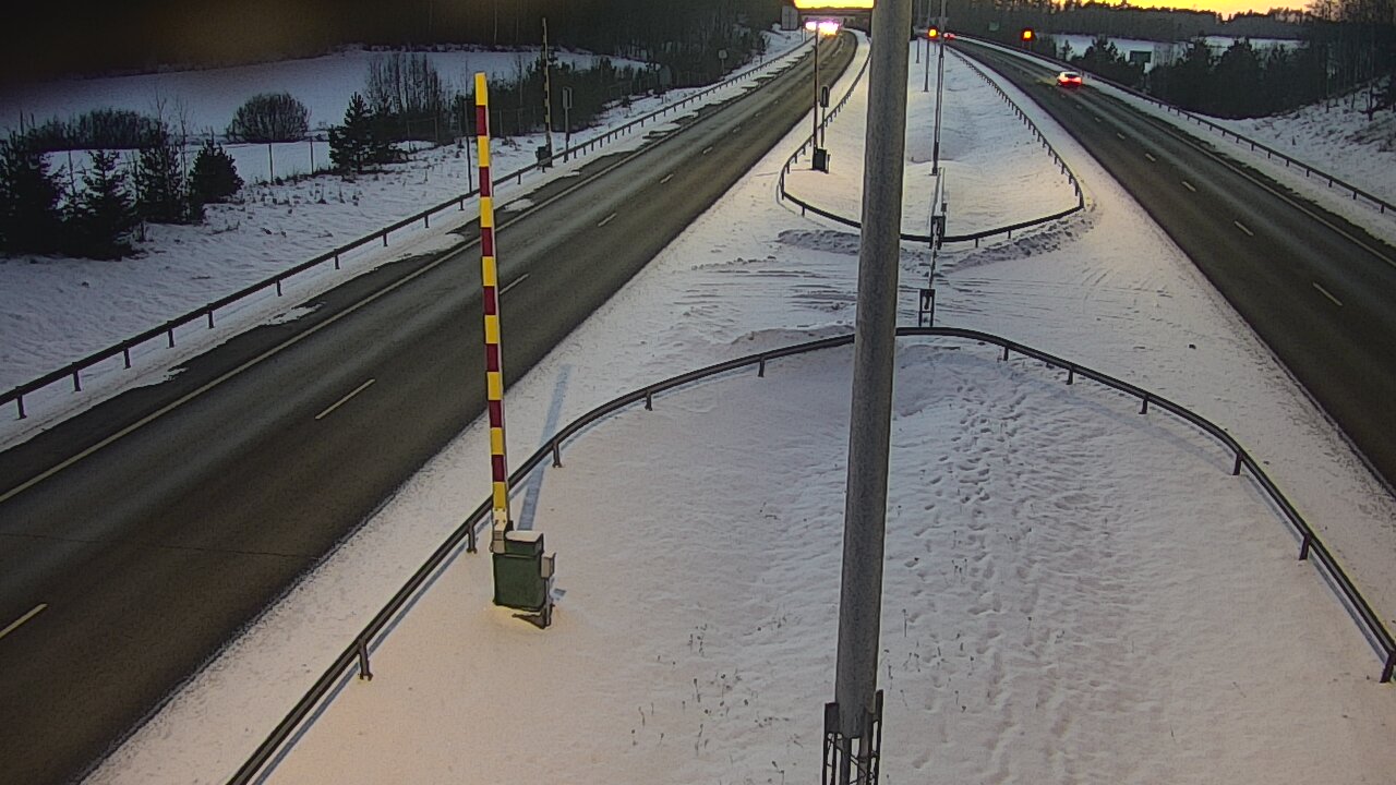 Kelikamerat Kuva Tie 1 Salo, Isokylän tunneli, puomi länsi, Salo, Varsinais-Suomi