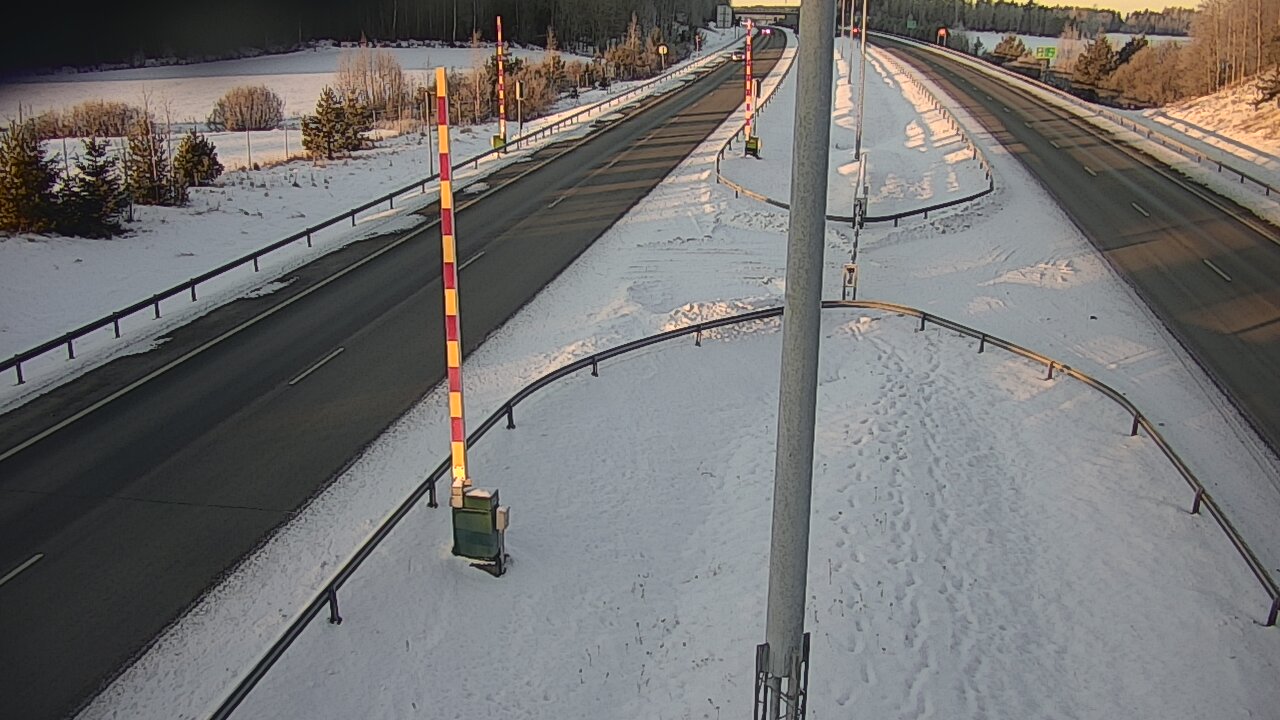 Kelikamerat Kuva Tie 1 Salo, Isokylän tunneli, puomi länsi, Salo, Varsinais-Suomi