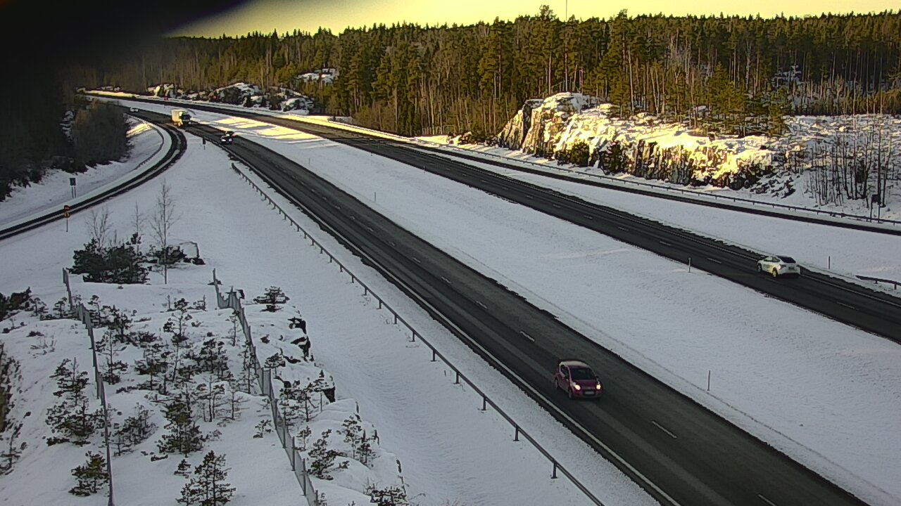 Weather Camera Image Road 1 Paimio, Pitkäporras, Paimio, Varsinais-Suomi
