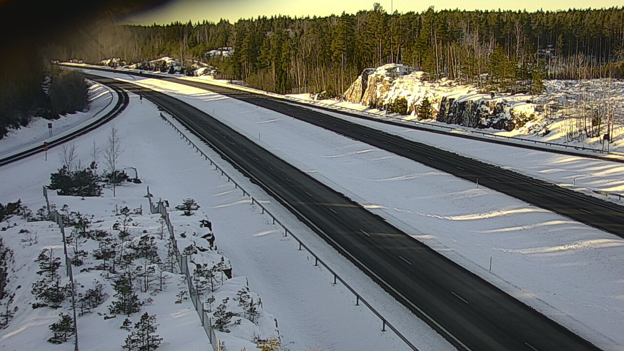 Weather Camera Image Road 1 Paimio, Pitkäporras, Paimio, Varsinais-Suomi