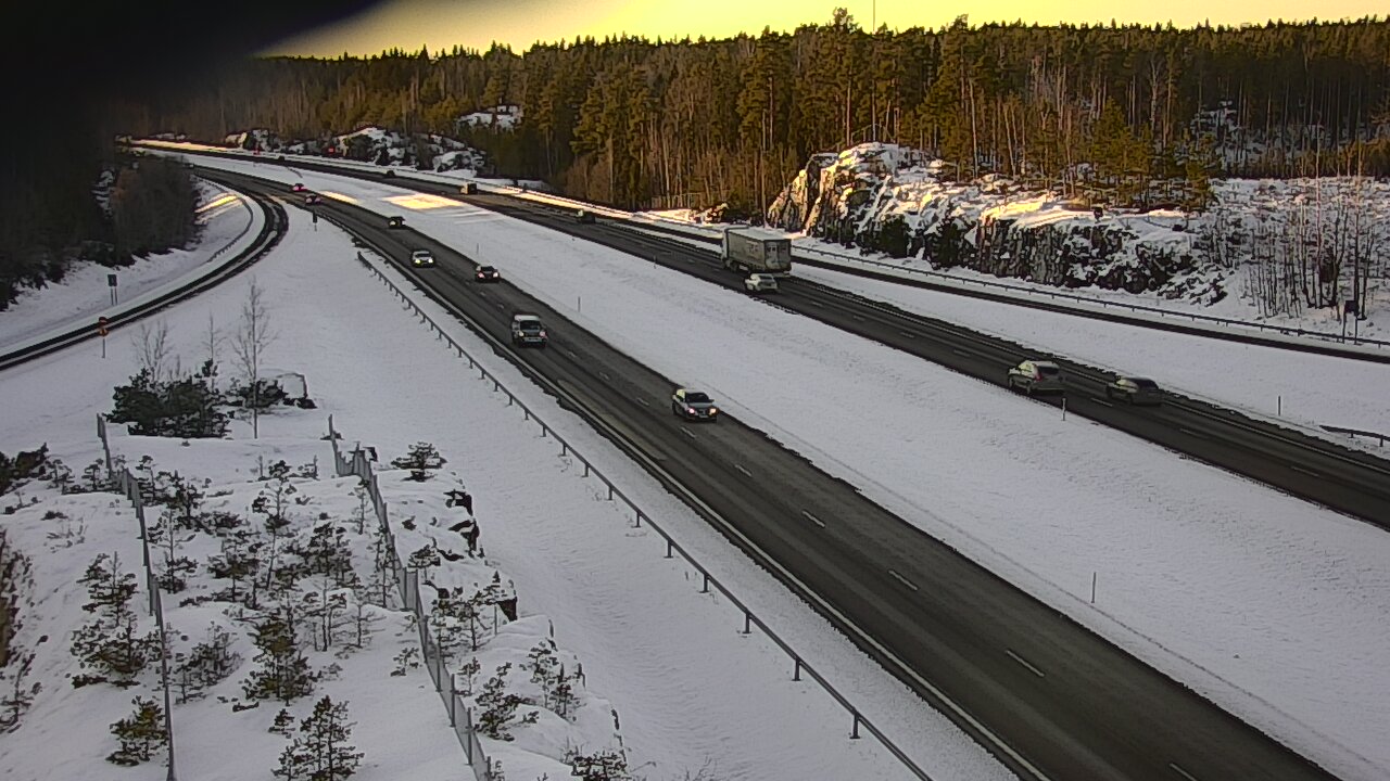 Weather Camera Image Väg 1 Pemar, Pitkäporras, Paimio, Varsinais-Suomi