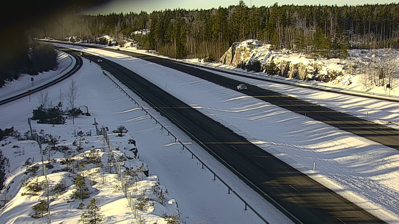Weather Camera Image Road 1 Paimio, Pitkäporras, Paimio, Varsinais-Suomi