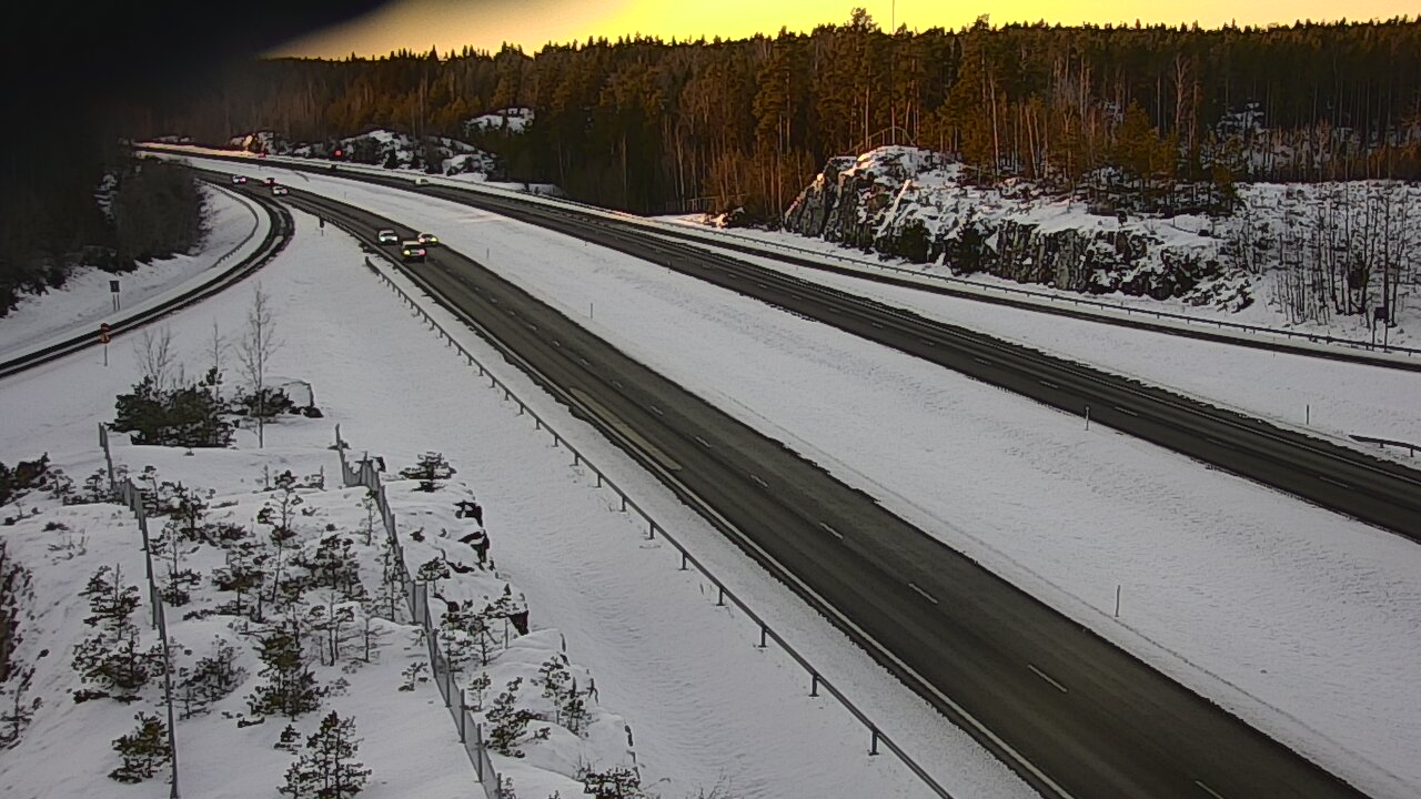 Weather Camera Image Väg 1 Pemar, Pitkäporras, Paimio, Varsinais-Suomi
