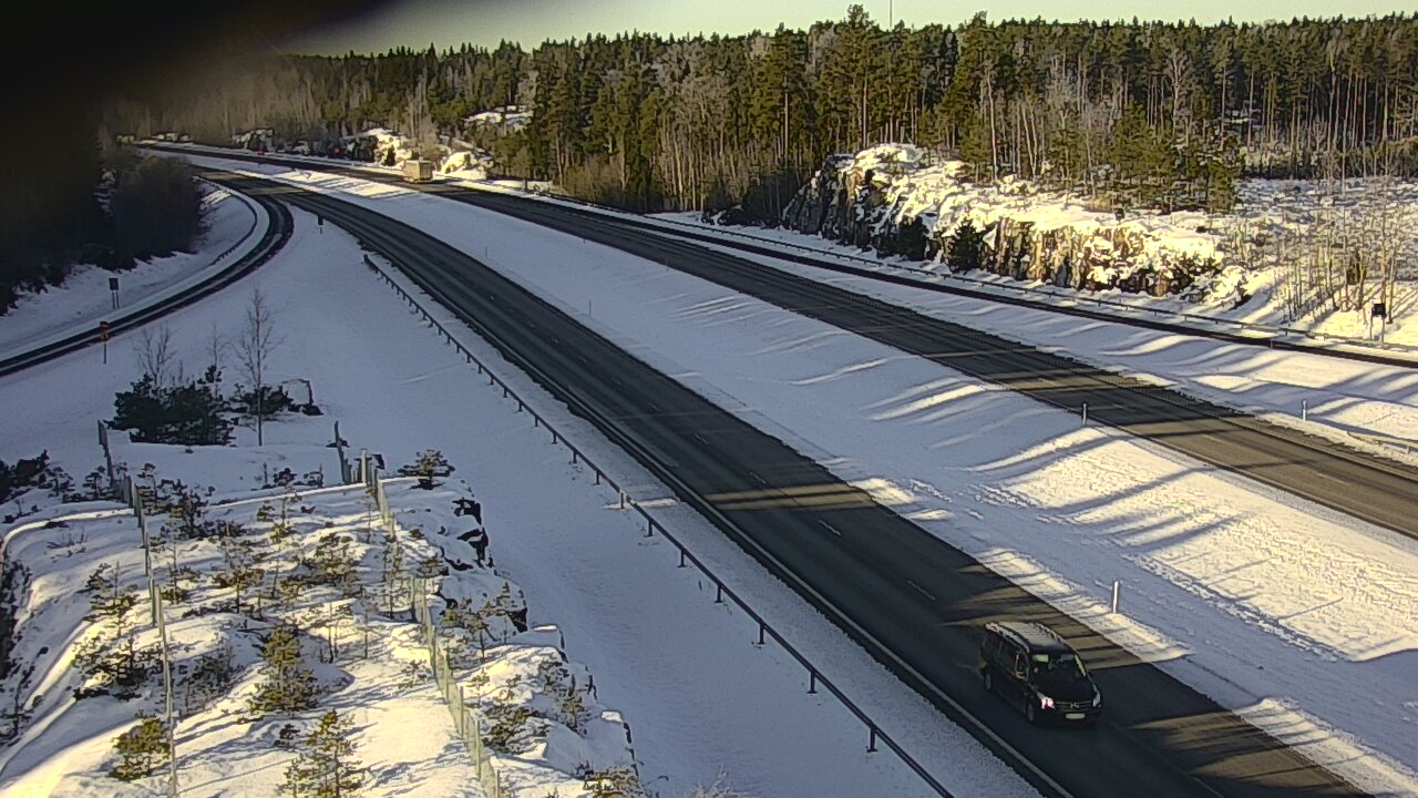Weather Camera Image Road 1 Paimio, Pitkäporras, Paimio, Varsinais-Suomi