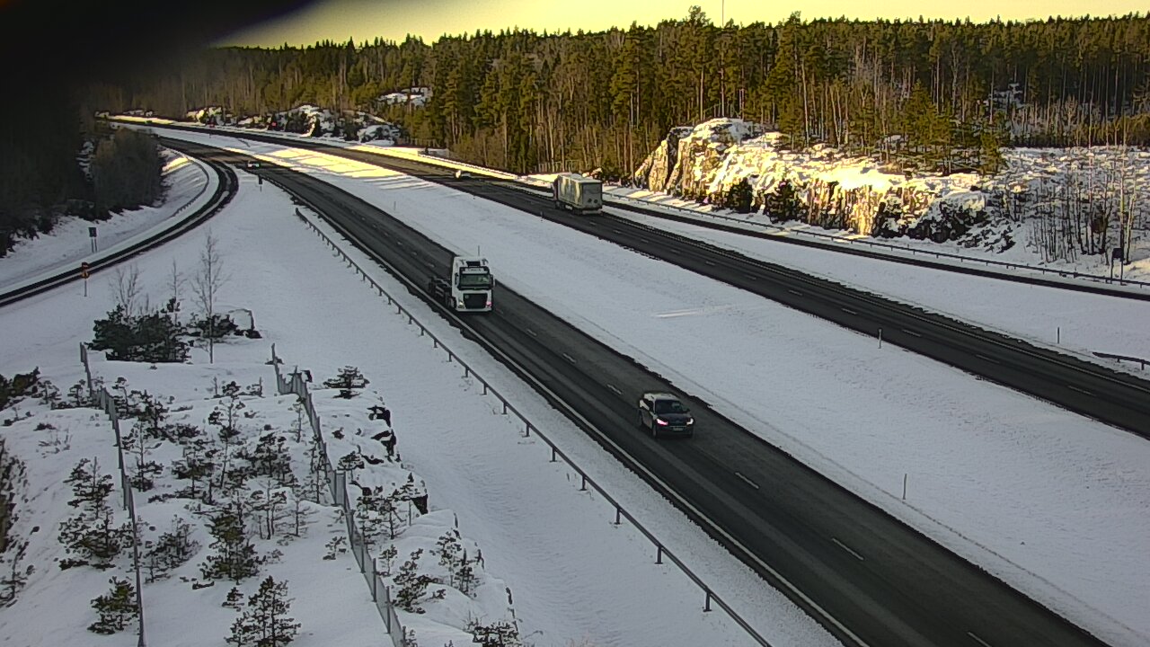 Weather Camera Image Road 1 Paimio, Pitkäporras, Paimio, Varsinais-Suomi