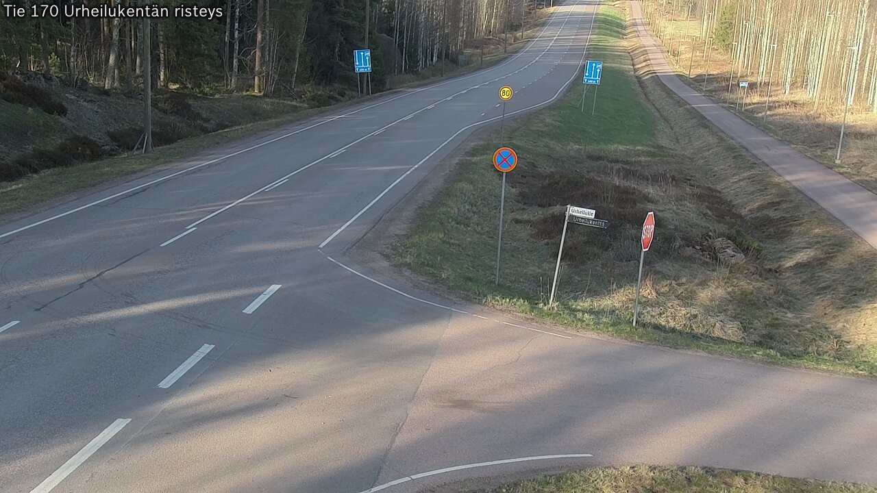 Weather Camera Image Väg 170 Vederlax Idrottsplatsen korsnin, Virolahti, Kymenlaakso