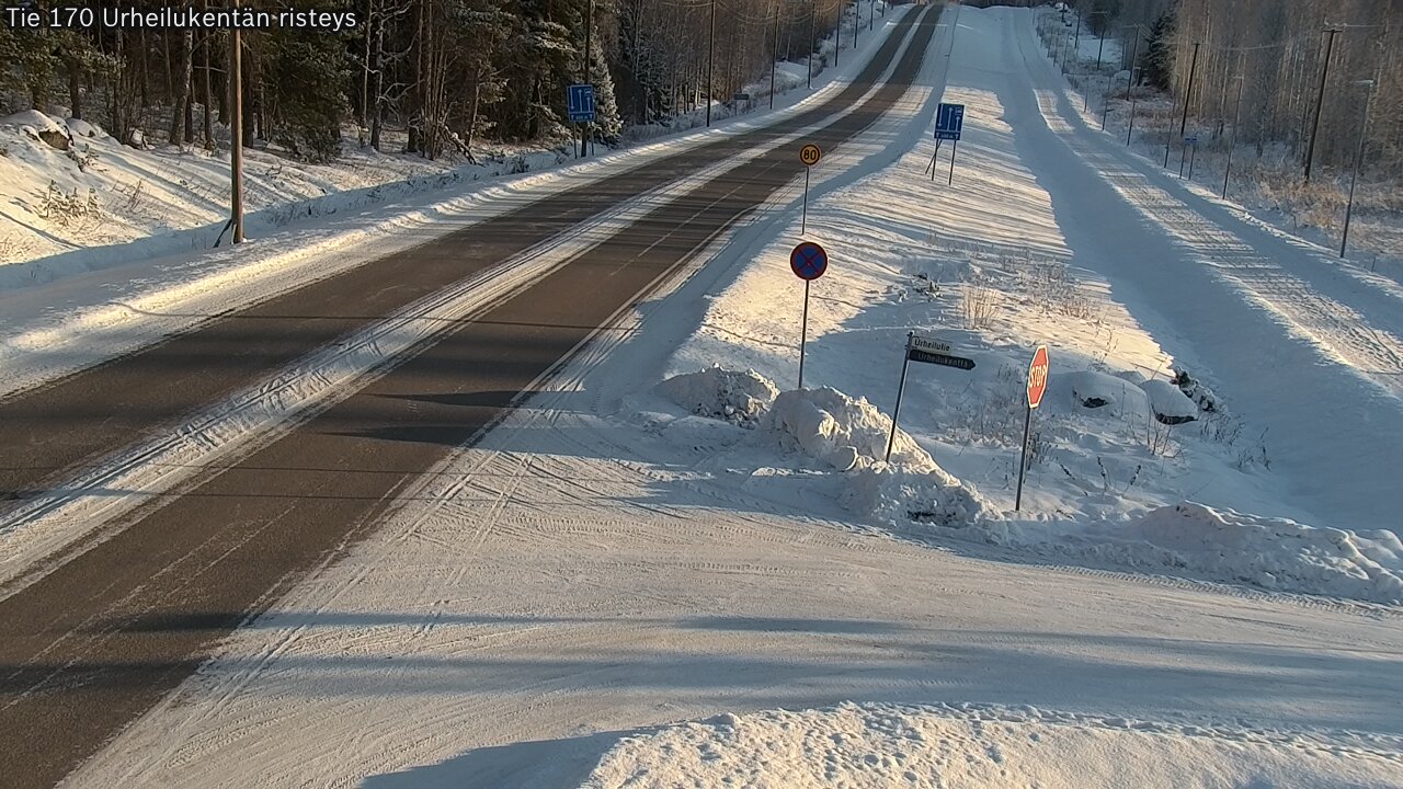 Weather Camera Image Road 170 Virolahti Sports field crossing, Virolahti, Kymenlaakso