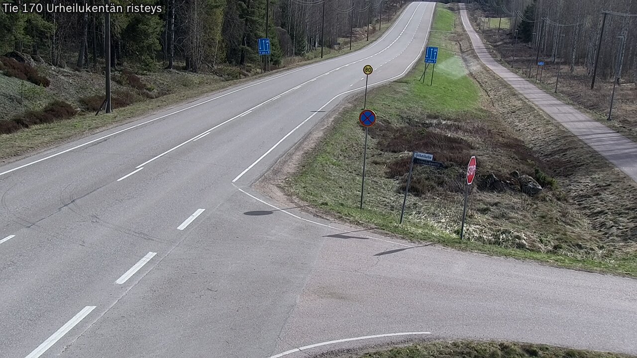 Weather Camera Image Väg 170 Vederlax Idrottsplatsen korsnin, Virolahti, Kymenlaakso