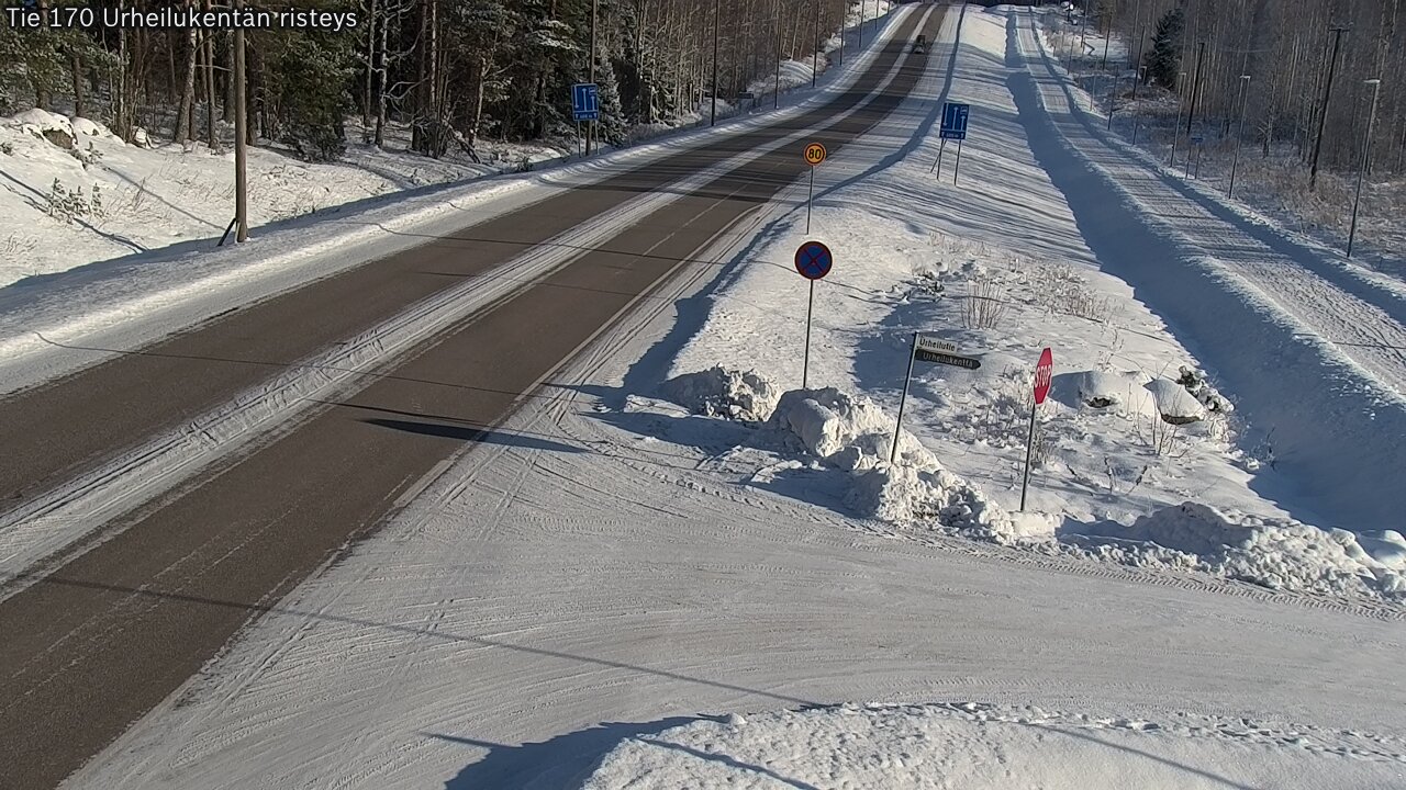Weather Camera Image Road 170 Virolahti Sports field crossing, Virolahti, Kymenlaakso