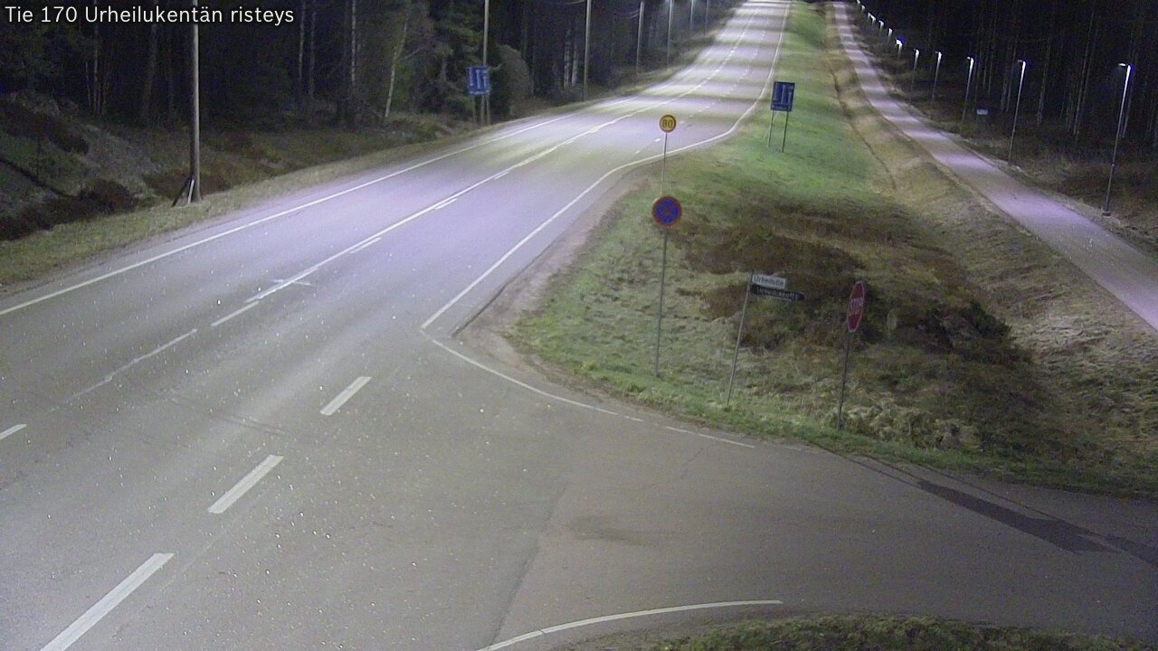 Weather Camera Image Väg 170 Vederlax Idrottsplatsen korsnin, Virolahti, Kymenlaakso