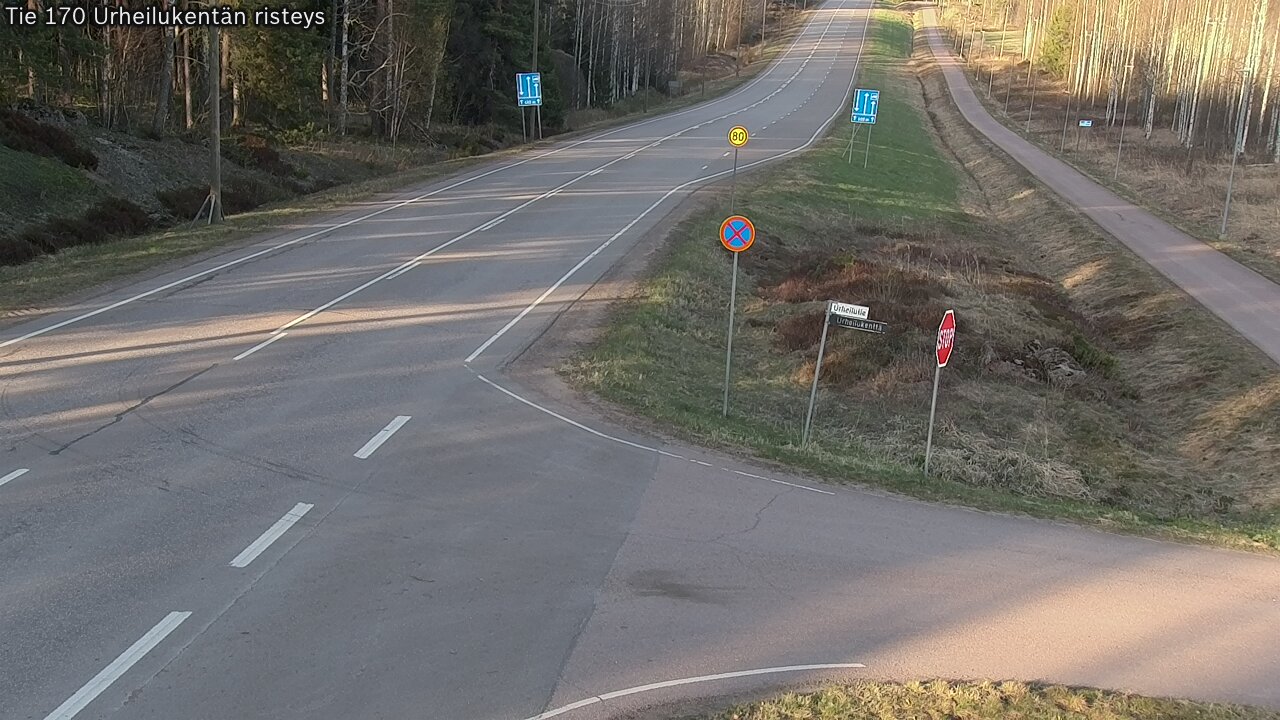 Weather Camera Image Väg 170 Vederlax Idrottsplatsen korsnin, Virolahti, Kymenlaakso