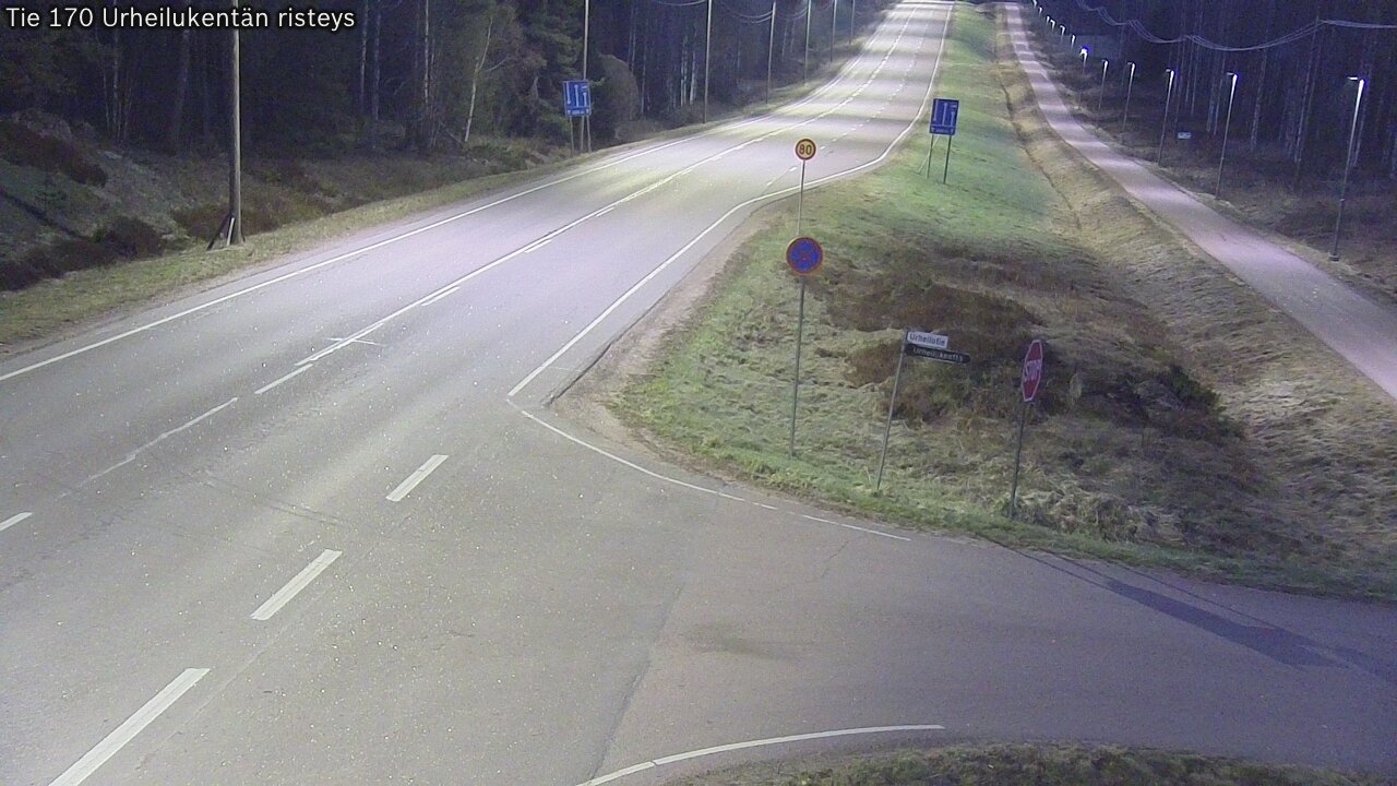 Weather Camera Image Väg 170 Vederlax Idrottsplatsen korsnin, Virolahti, Kymenlaakso