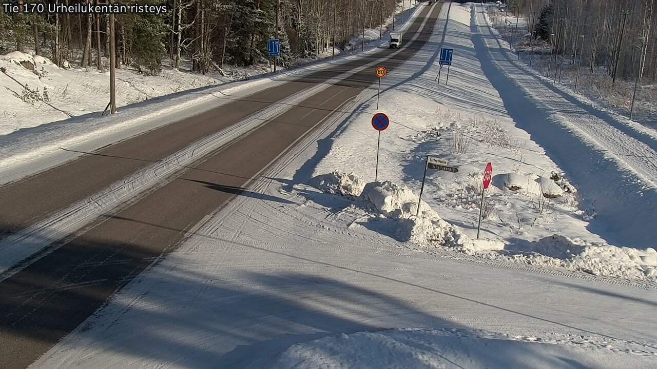 Weather Camera Image Road 170 Virolahti Sports field crossing, Virolahti, Kymenlaakso