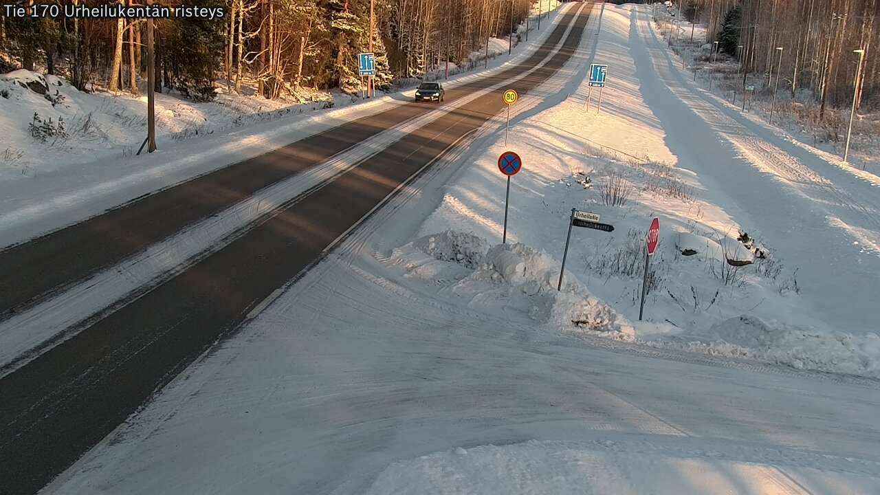 Weather Camera Image Road 170 Virolahti Sports field crossing, Virolahti, Kymenlaakso