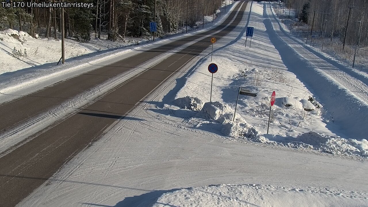 Weather Camera Image Road 170 Virolahti Sports field crossing, Virolahti, Kymenlaakso