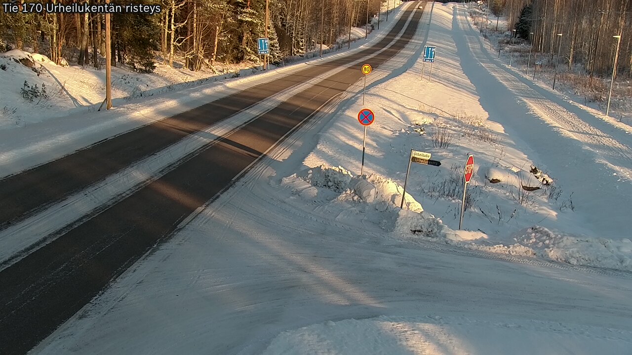 Weather Camera Image Road 170 Virolahti Sports field crossing, Virolahti, Kymenlaakso