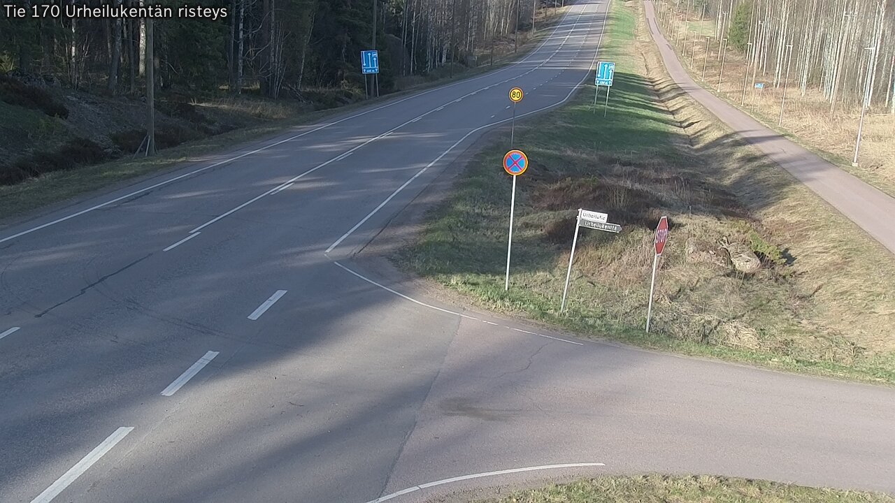 Weather Camera Image Väg 170 Vederlax Idrottsplatsen korsnin, Virolahti, Kymenlaakso