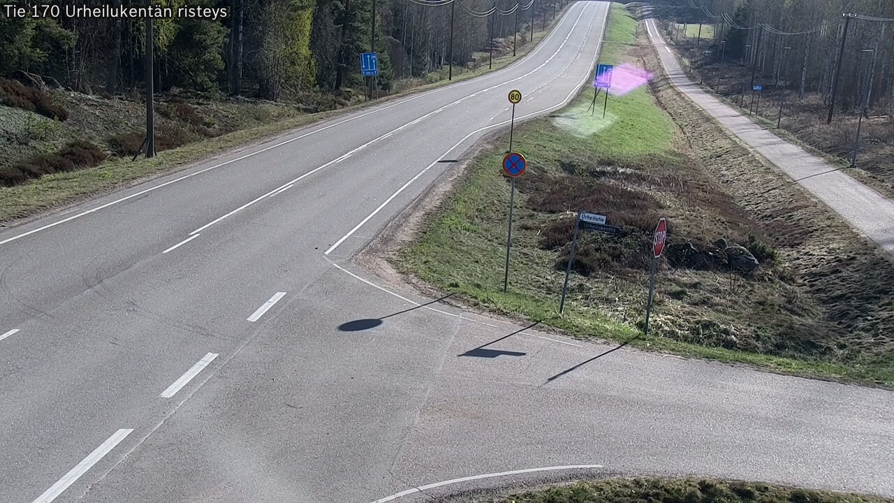 Weather Camera Image Väg 170 Vederlax Idrottsplatsen korsnin, Virolahti, Kymenlaakso