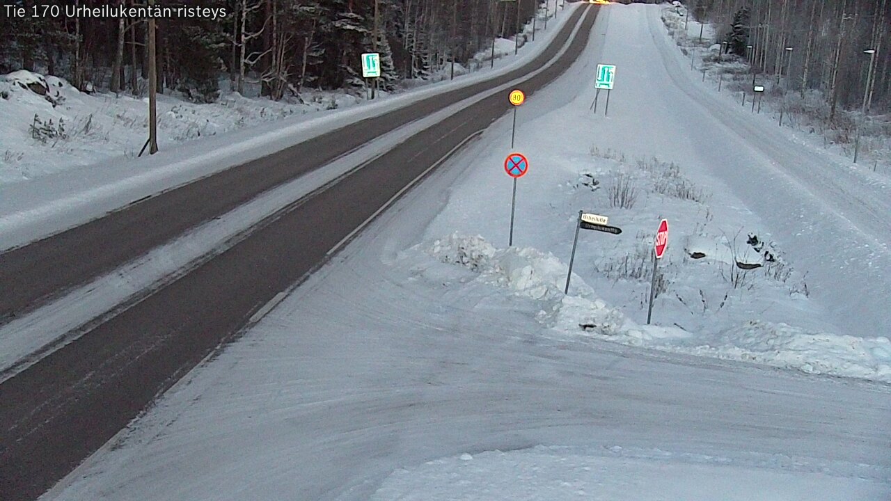 Weather Camera Image Road 170 Virolahti Sports field crossing, Virolahti, Kymenlaakso