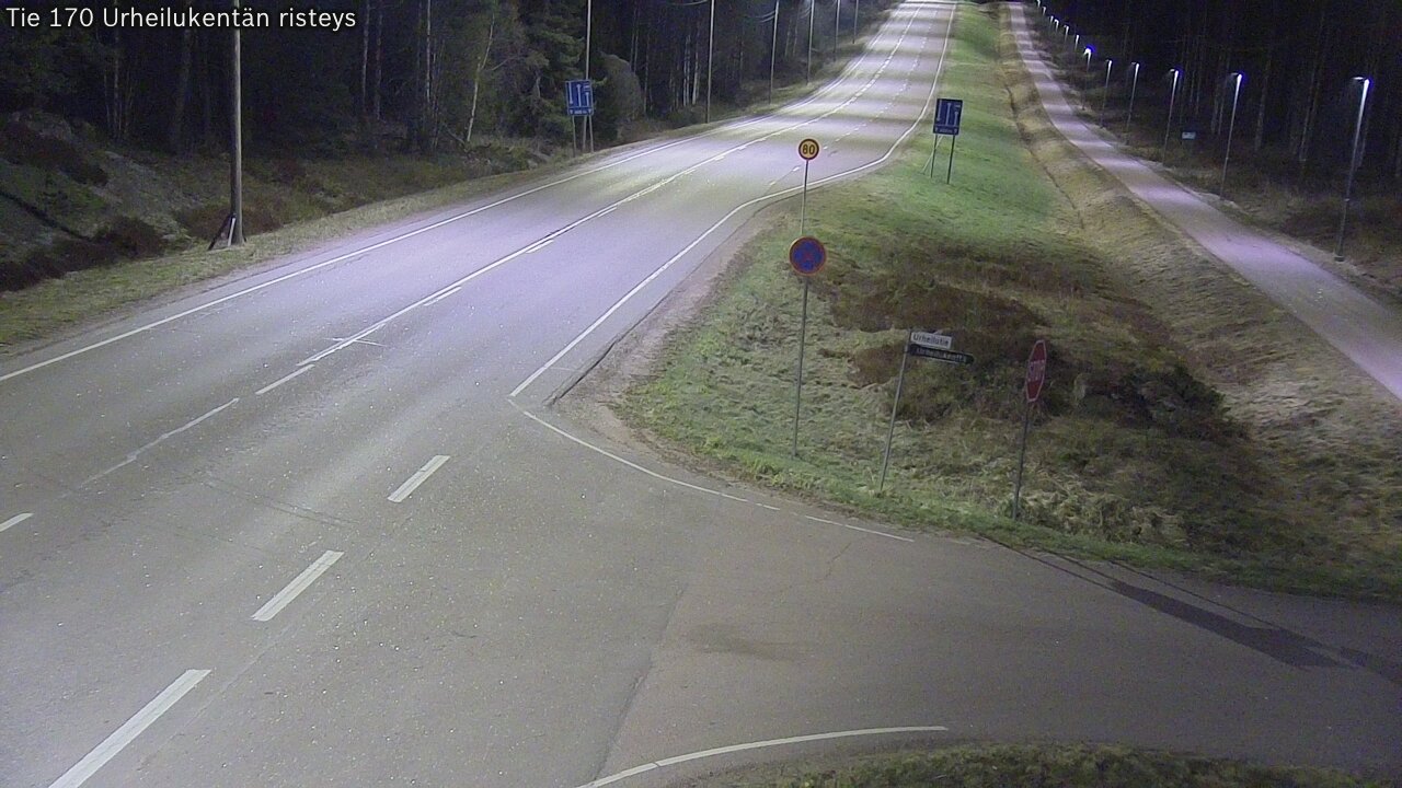 Weather Camera Image Väg 170 Vederlax Idrottsplatsen korsnin, Virolahti, Kymenlaakso
