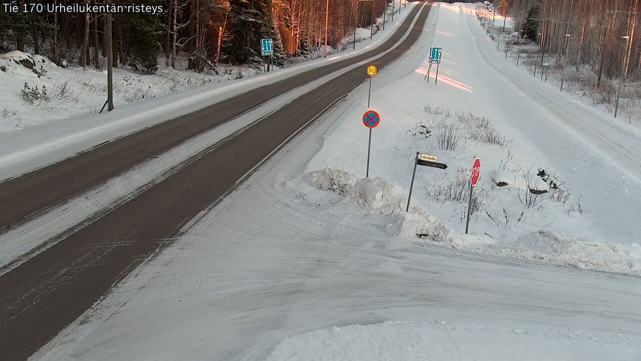 Weather Camera Image Road 170 Virolahti Sports field crossing, Virolahti, Kymenlaakso