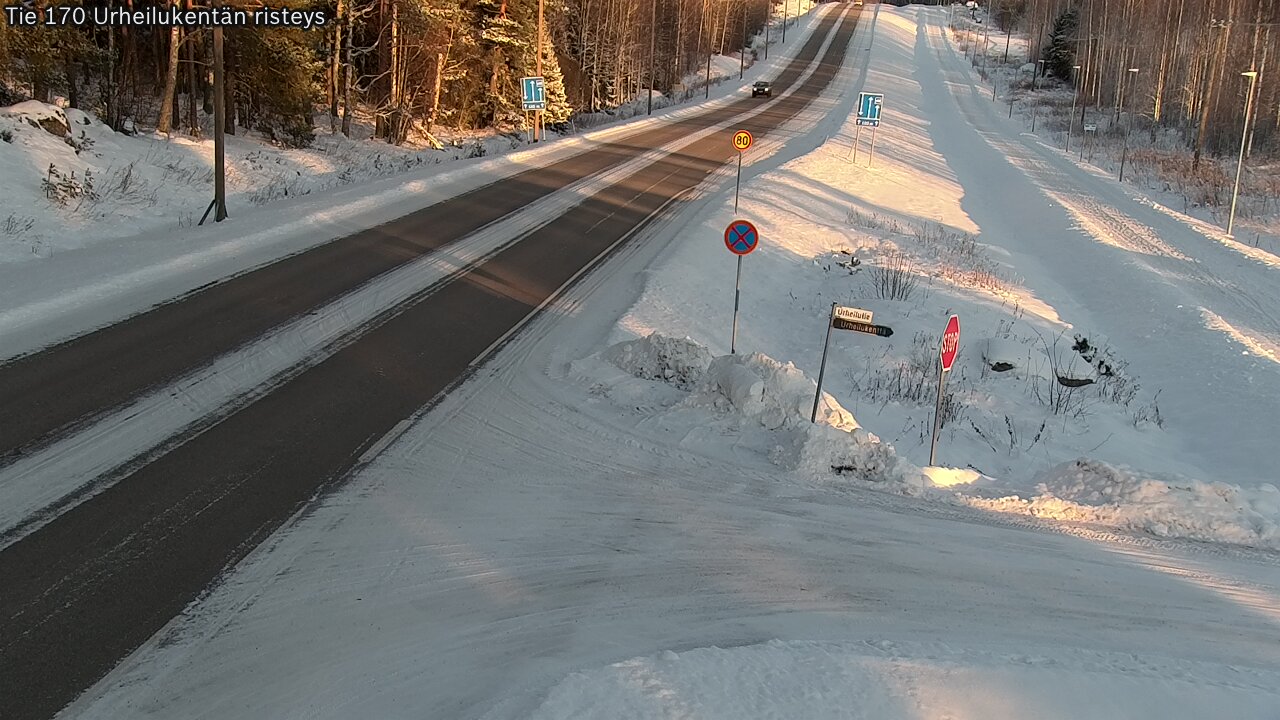 Weather Camera Image Road 170 Virolahti Sports field crossing, Virolahti, Kymenlaakso