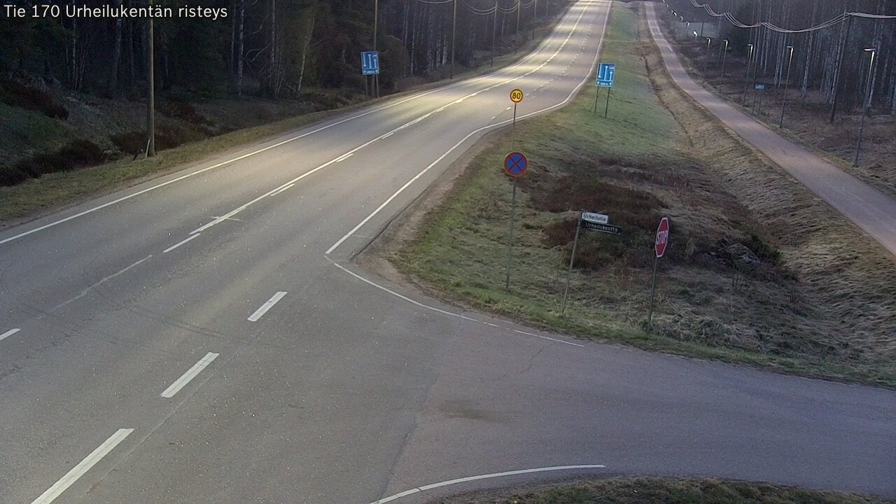 Weather Camera Image Väg 170 Vederlax Idrottsplatsen korsnin, Virolahti, Kymenlaakso