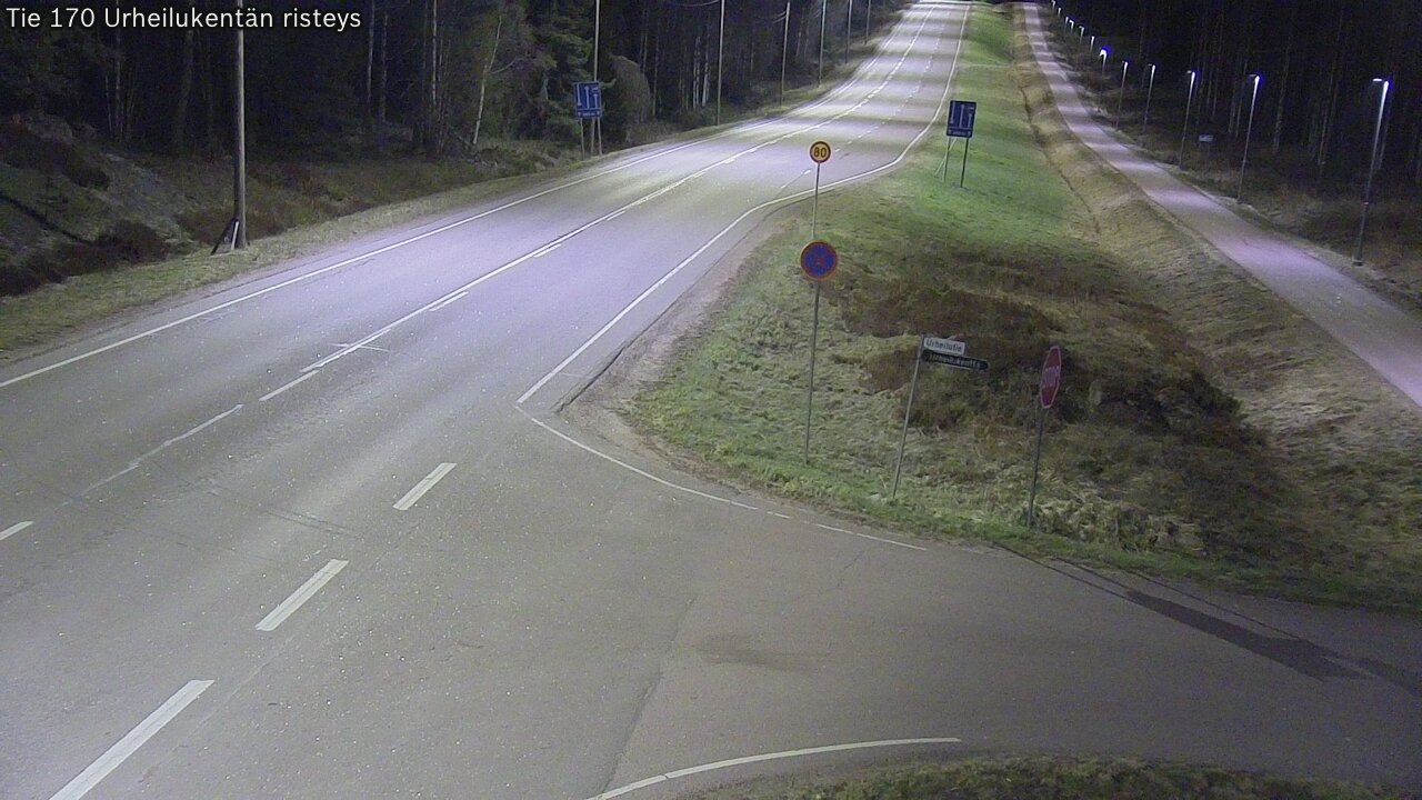 Weather Camera Image Väg 170 Vederlax Idrottsplatsen korsnin, Virolahti, Kymenlaakso