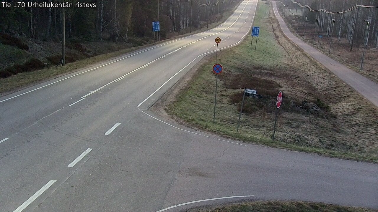 Weather Camera Image Väg 170 Vederlax Idrottsplatsen korsnin, Virolahti, Kymenlaakso