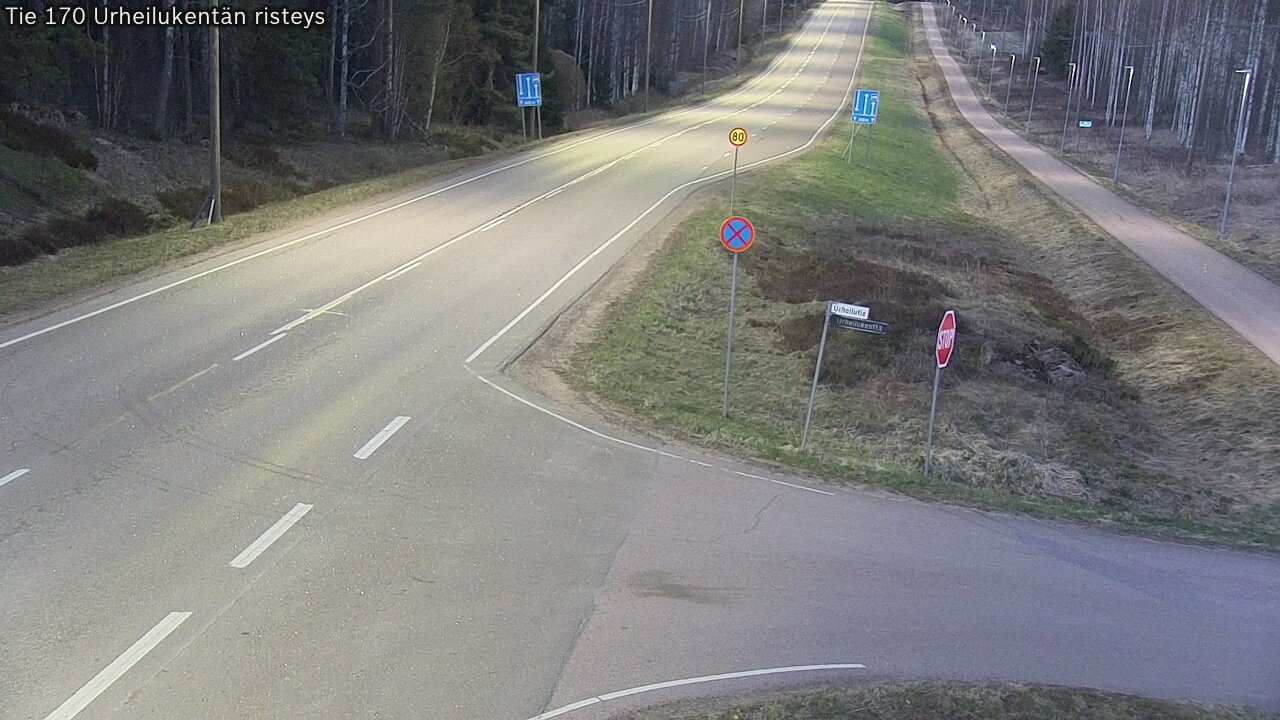 Weather Camera Image Väg 170 Vederlax Idrottsplatsen korsnin, Virolahti, Kymenlaakso