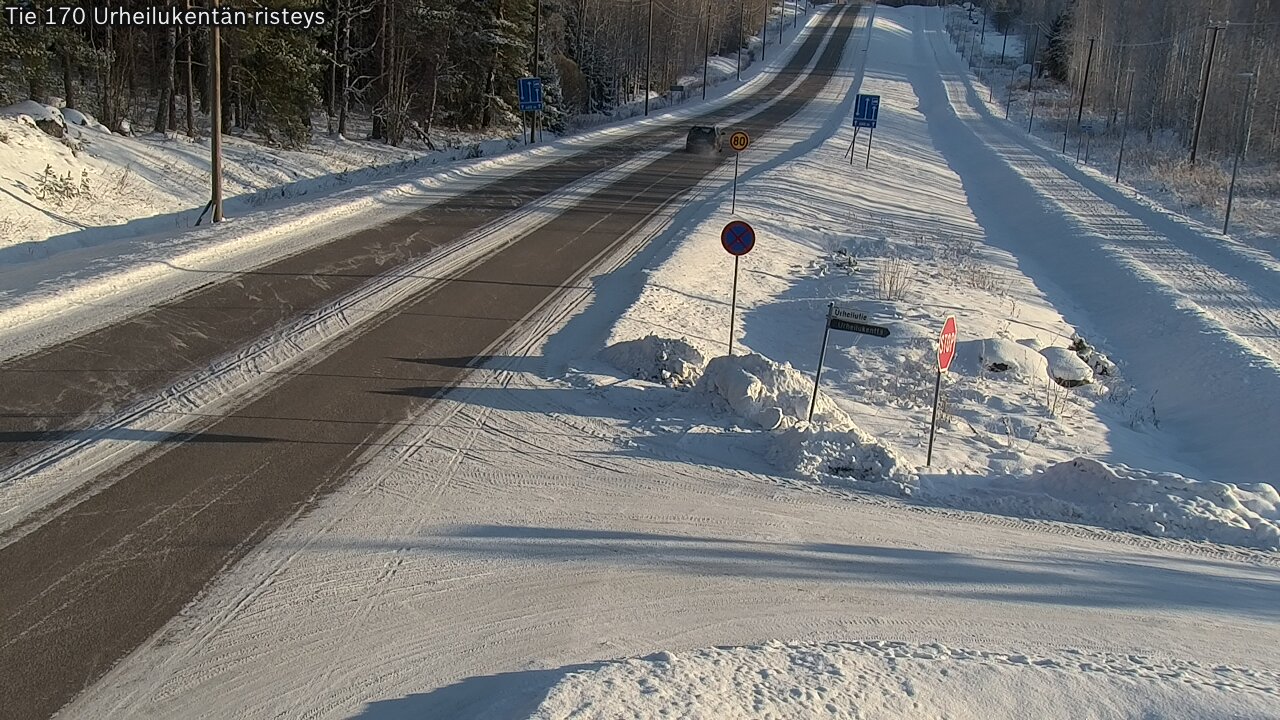 Weather Camera Image Road 170 Virolahti Sports field crossing, Virolahti, Kymenlaakso