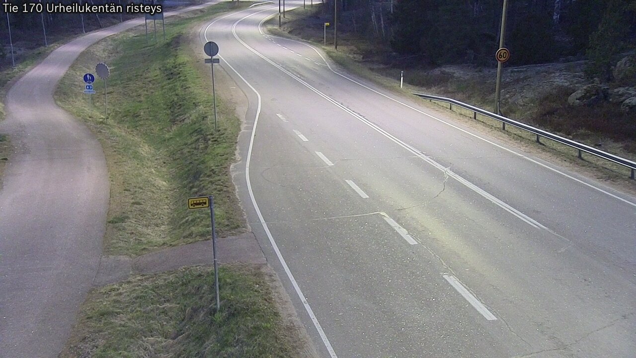 Weather Camera Image Väg 170 Vederlax Idrottsplatsen korsnin, Virolahti, Kymenlaakso