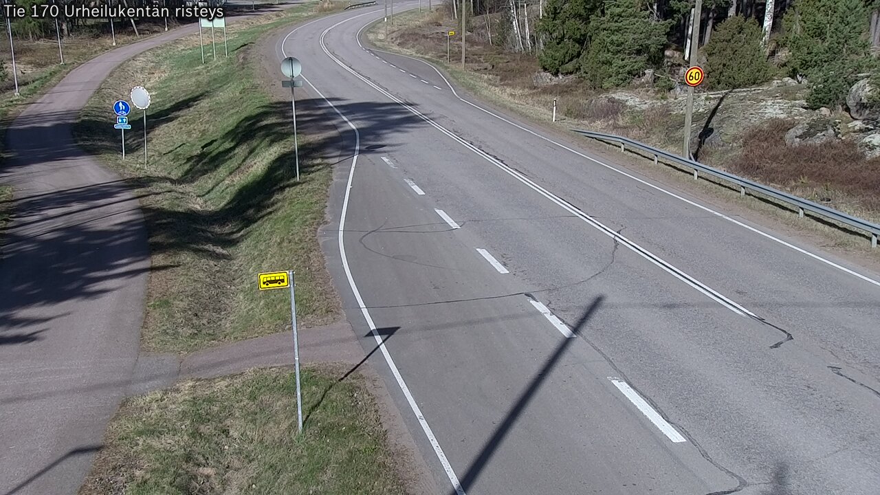Weather Camera Image Väg 170 Vederlax Idrottsplatsen korsnin, Virolahti, Kymenlaakso