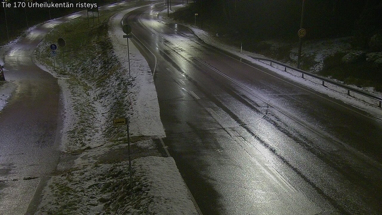 Weather Camera Image Väg 170 Vederlax Idrottsplatsen korsnin, Virolahti, Kymenlaakso