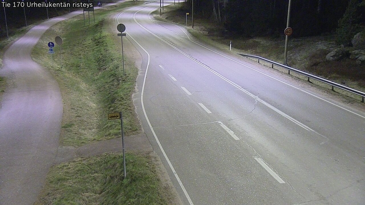 Weather Camera Image Väg 170 Vederlax Idrottsplatsen korsnin, Virolahti, Kymenlaakso