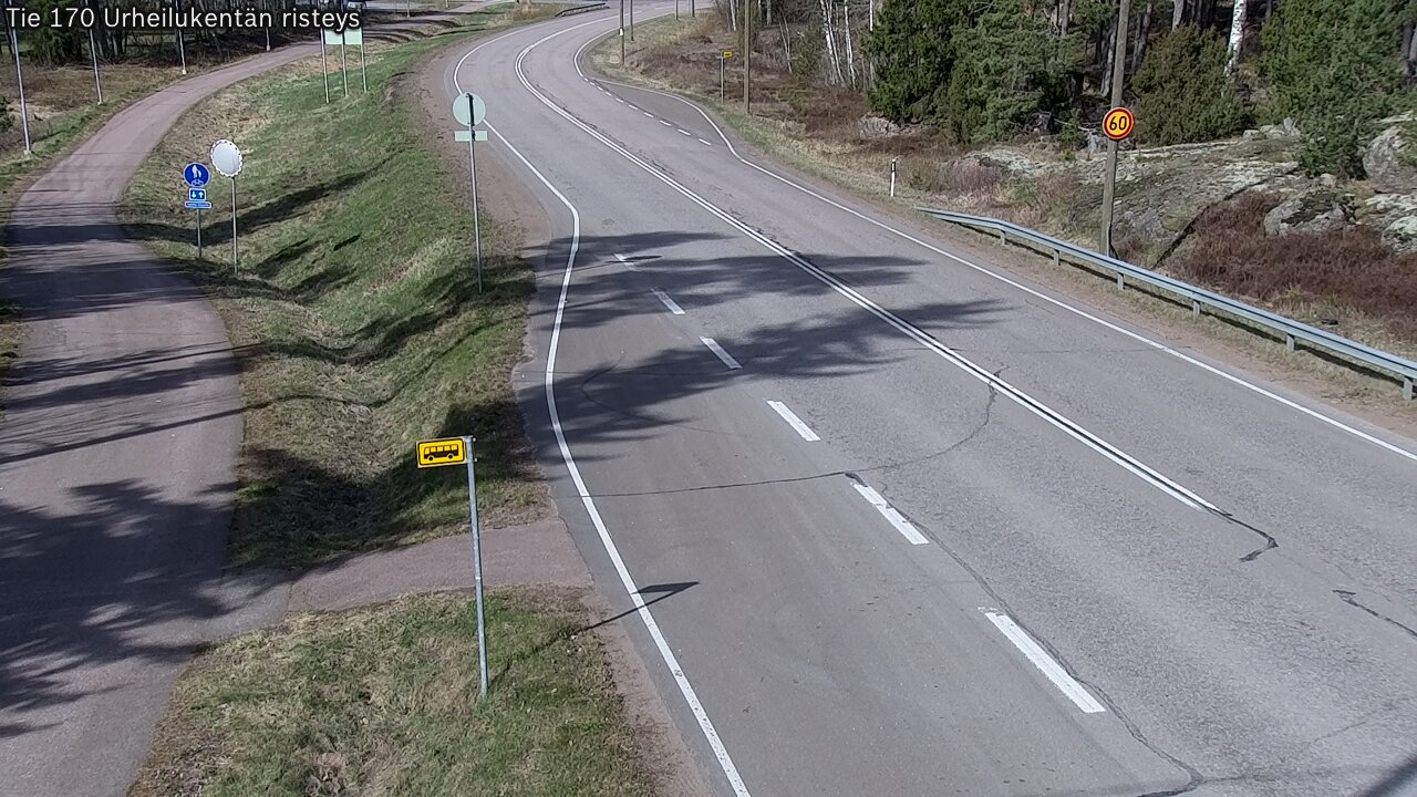 Weather Camera Image Väg 170 Vederlax Idrottsplatsen korsnin, Virolahti, Kymenlaakso