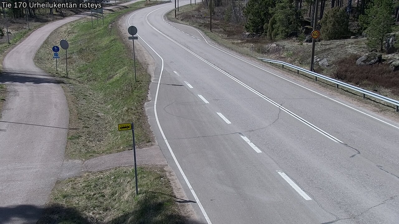 Weather Camera Image Väg 170 Vederlax Idrottsplatsen korsnin, Virolahti, Kymenlaakso