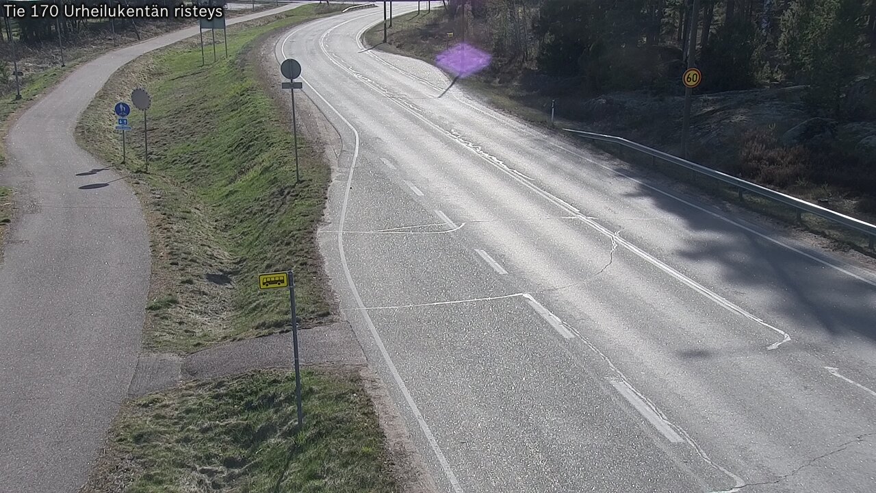 Weather Camera Image Väg 170 Vederlax Idrottsplatsen korsnin, Virolahti, Kymenlaakso