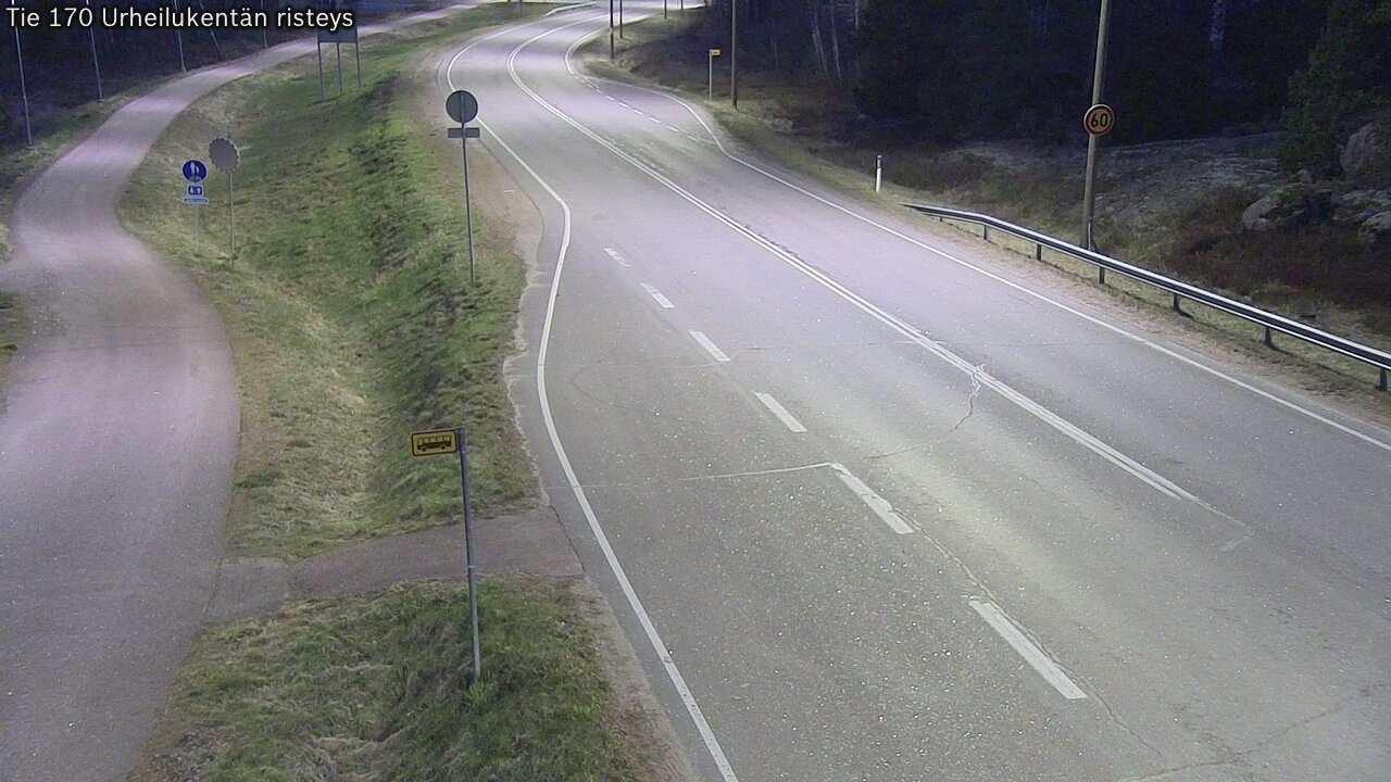 Weather Camera Image Väg 170 Vederlax Idrottsplatsen korsnin, Virolahti, Kymenlaakso