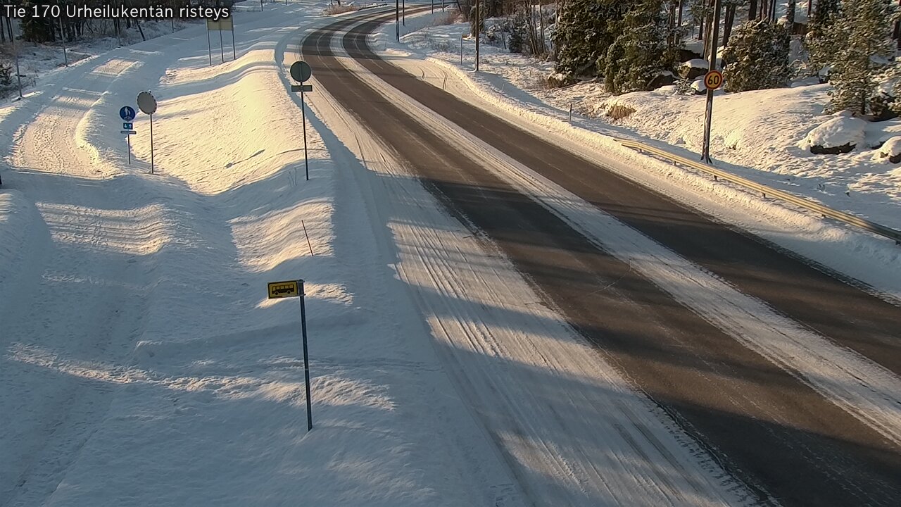 Weather Camera Image Väg 170 Vederlax Idrottsplatsen korsnin, Virolahti, Kymenlaakso