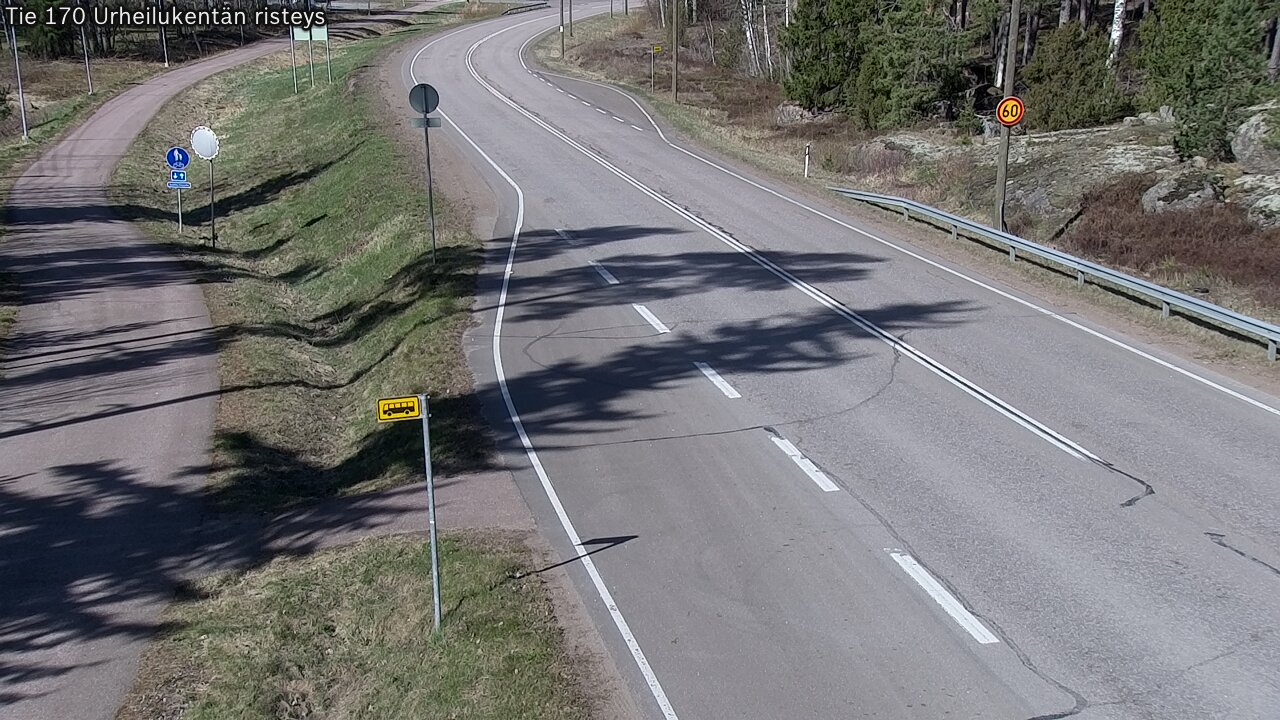 Weather Camera Image Väg 170 Vederlax Idrottsplatsen korsnin, Virolahti, Kymenlaakso