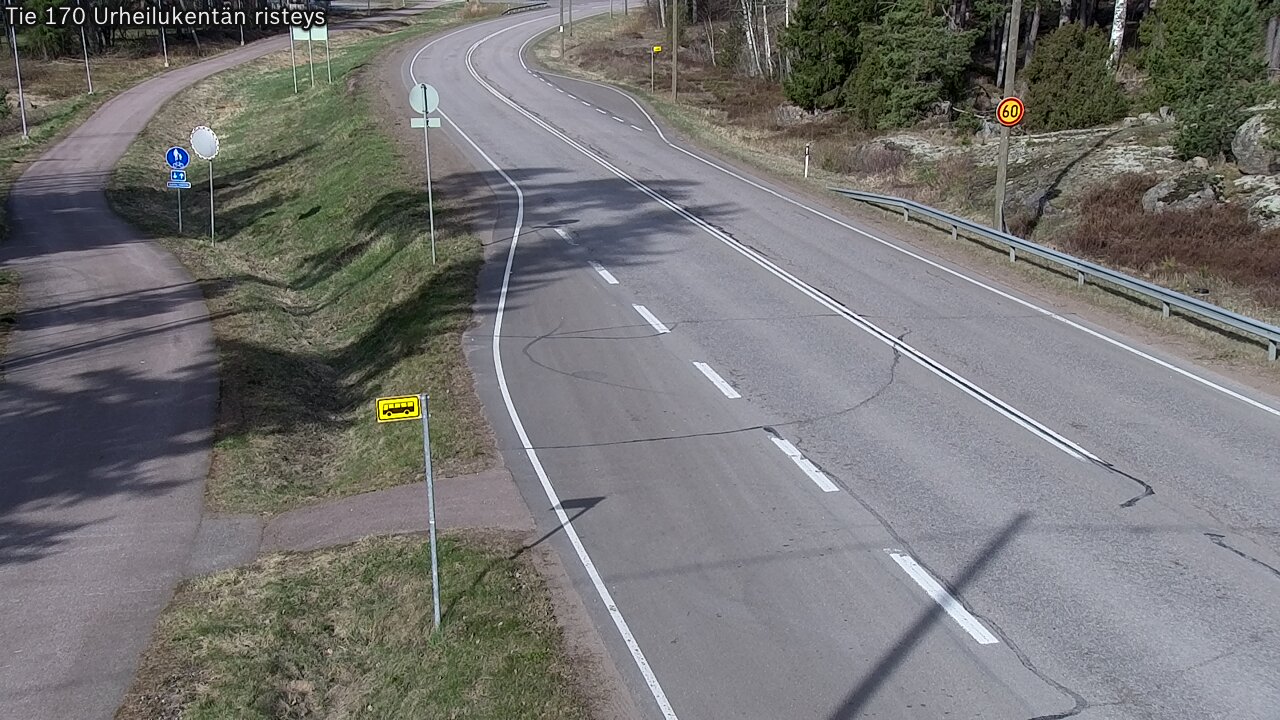 Weather Camera Image Väg 170 Vederlax Idrottsplatsen korsnin, Virolahti, Kymenlaakso