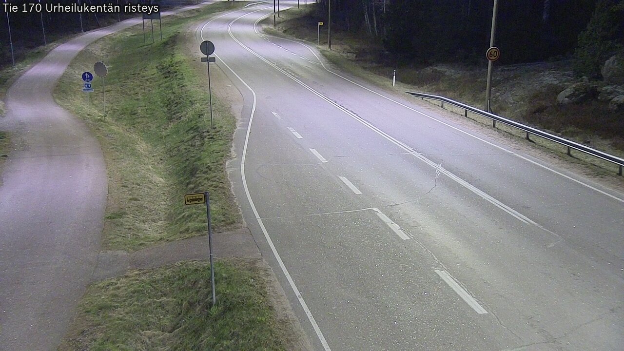 Weather Camera Image Väg 170 Vederlax Idrottsplatsen korsnin, Virolahti, Kymenlaakso