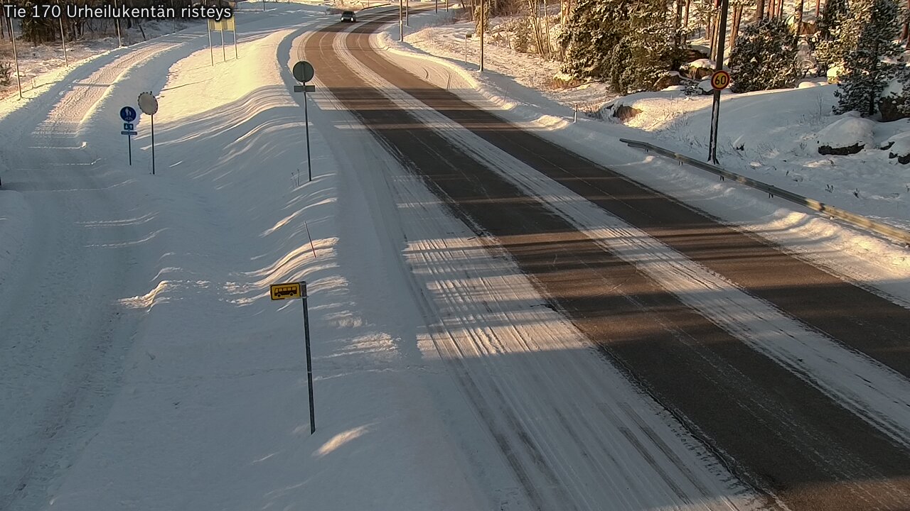Weather Camera Image Road 170 Virolahti Sports field crossing, Virolahti, Kymenlaakso