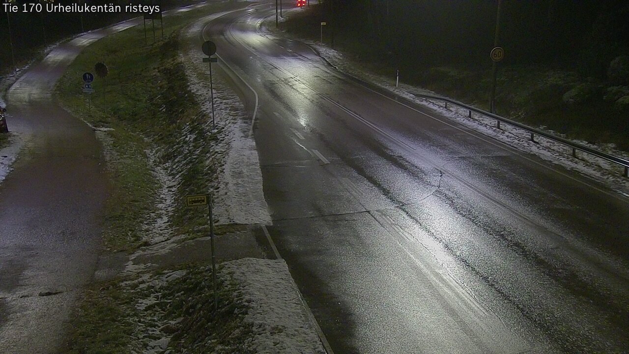 Weather Camera Image Väg 170 Vederlax Idrottsplatsen korsnin, Virolahti, Kymenlaakso