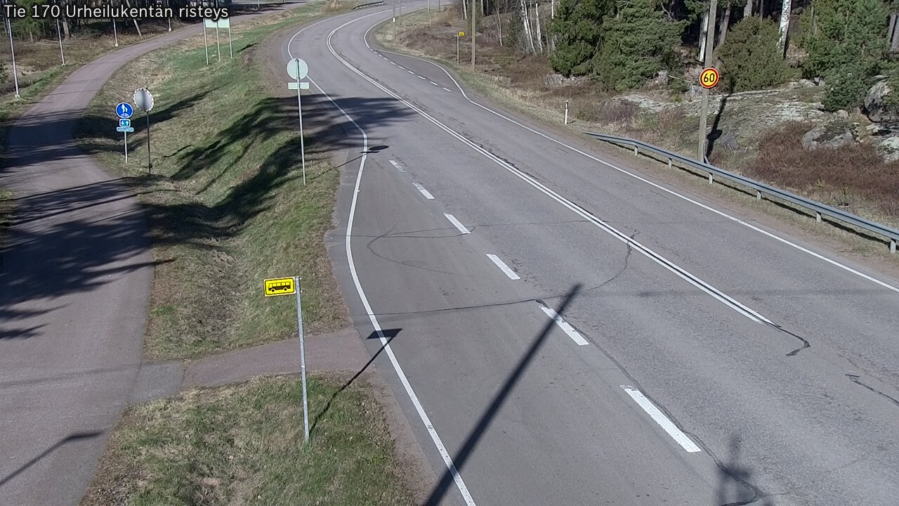 Weather Camera Image Väg 170 Vederlax Idrottsplatsen korsnin, Virolahti, Kymenlaakso