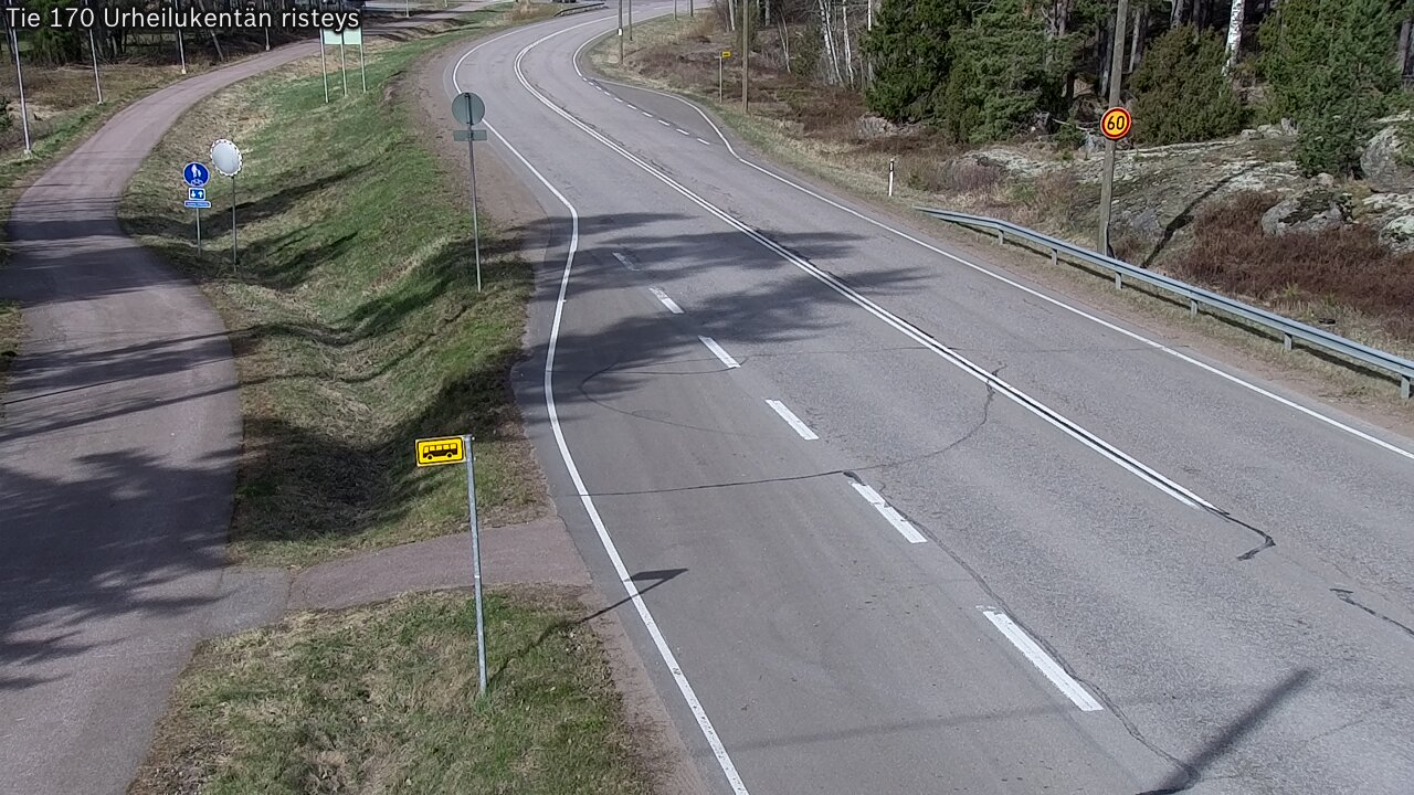 Weather Camera Image Väg 170 Vederlax Idrottsplatsen korsnin, Virolahti, Kymenlaakso