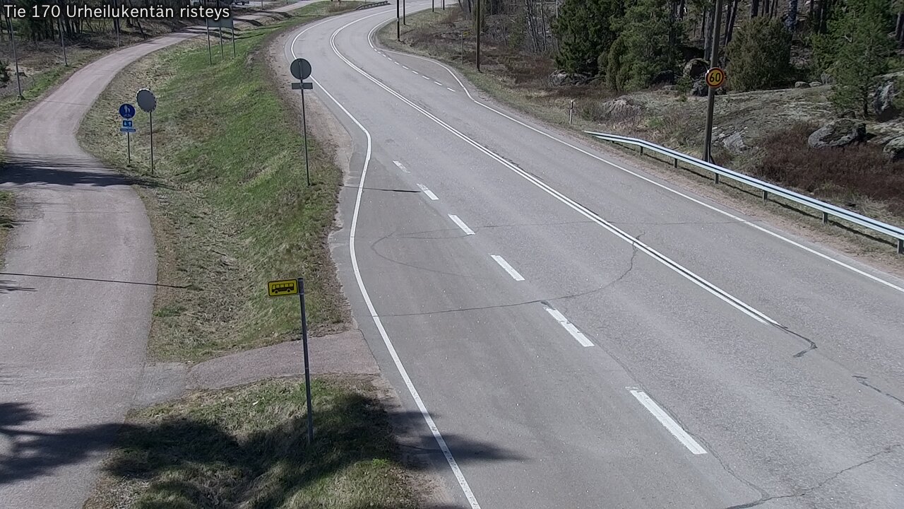 Weather Camera Image Väg 170 Vederlax Idrottsplatsen korsnin, Virolahti, Kymenlaakso