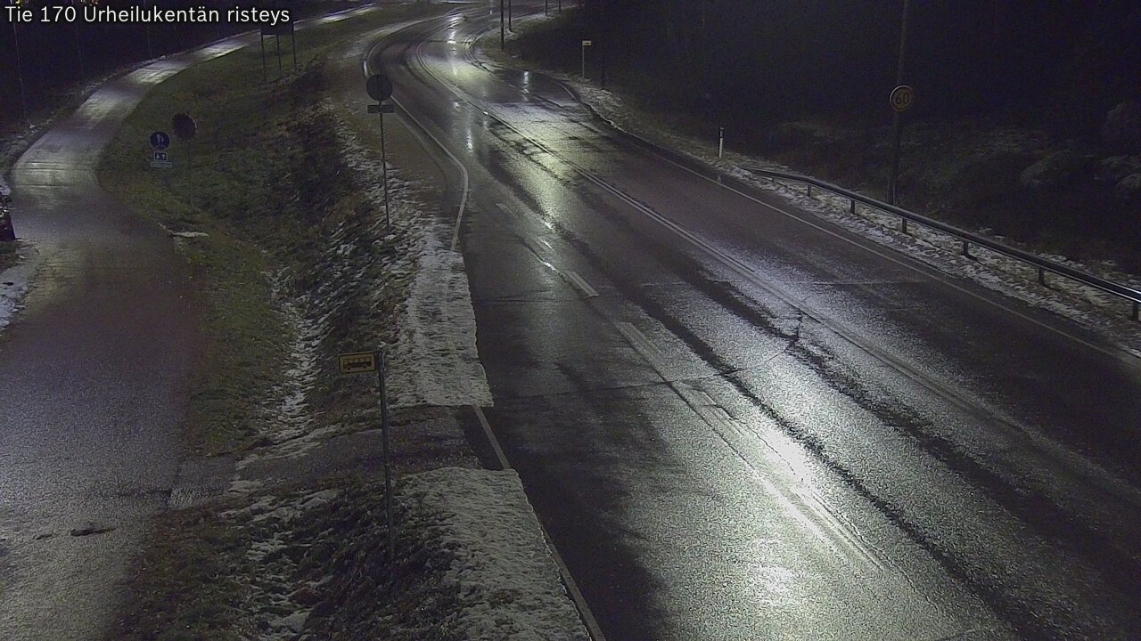 Weather Camera Image Väg 170 Vederlax Idrottsplatsen korsnin, Virolahti, Kymenlaakso