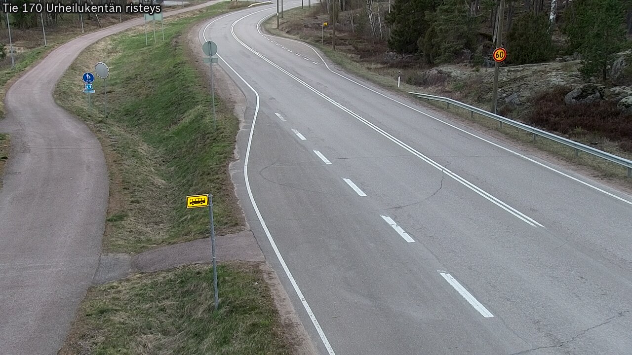 Weather Camera Image Väg 170 Vederlax Idrottsplatsen korsnin, Virolahti, Kymenlaakso